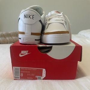 Nike Women’s Nike Court Legacy size 8 NWT